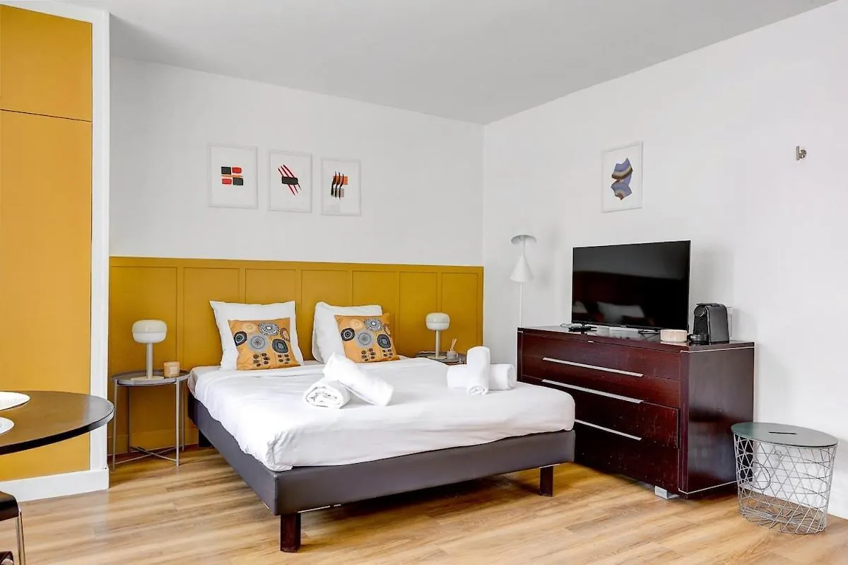 아파트 Eiffel Residence Augustin 파리 프랑스